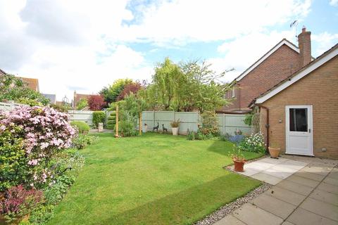 1 Pintail Crescent, Great Notley, Braintree, CM77 7WR