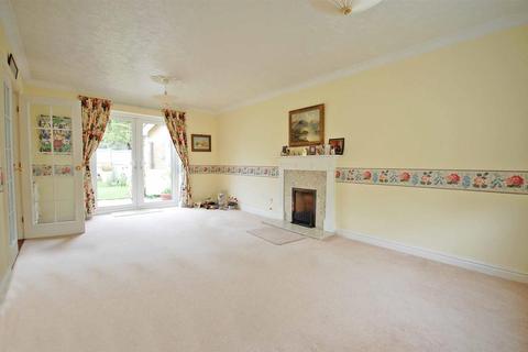 1 Pintail Crescent, Great Notley, Braintree, CM77 7WR