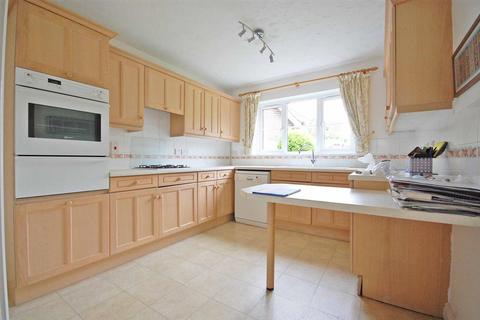 1 Pintail Crescent, Great Notley, Braintree, CM77 7WR