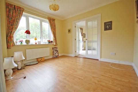 1 Pintail Crescent, Great Notley, Braintree, CM77 7WR