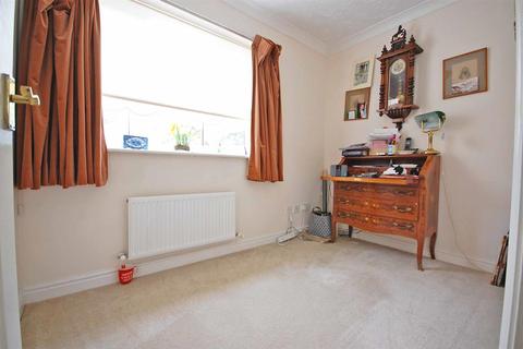 1 Pintail Crescent, Great Notley, Braintree, CM77 7WR