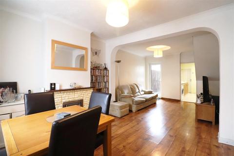 8 Howard Road, Dartford, DA1 1XH
