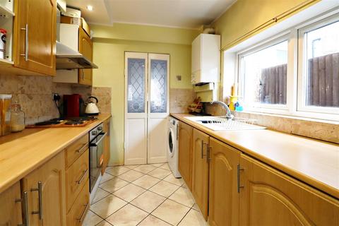 8 Howard Road, Dartford, DA1 1XH