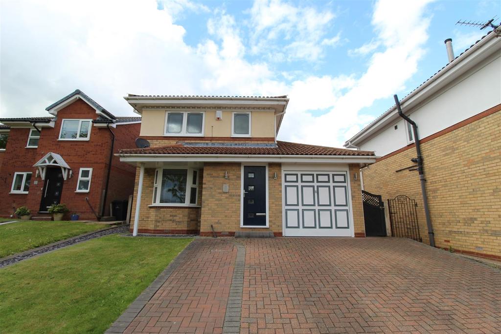 Cherry Hills, Darton, Barnsley 3 bed detached house £850 pcm (£196 pw)