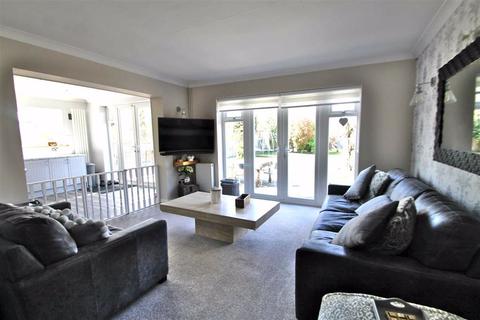 4 New Road, Meopham, Gravesend, DA13 0LS