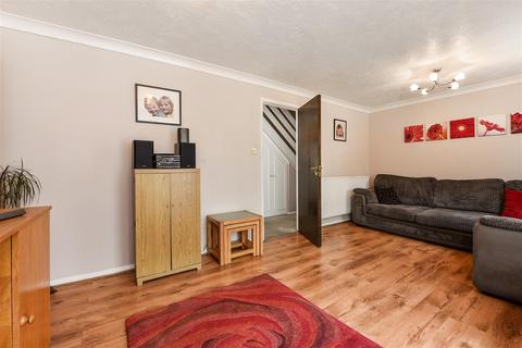 27 Olivers Meadow, Westergate, Chichester, PO20 3YA