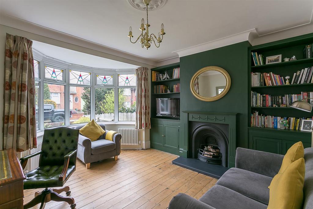 The Uplands, Kenton, Newcastle upon Tyne 4 bed house £315,000