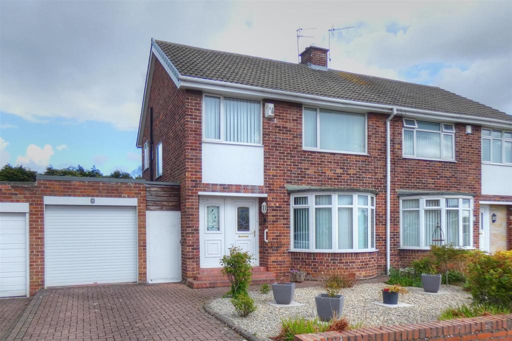 Lindisfarne Lane, Morpeth 3 bed semidetached house £225,000
