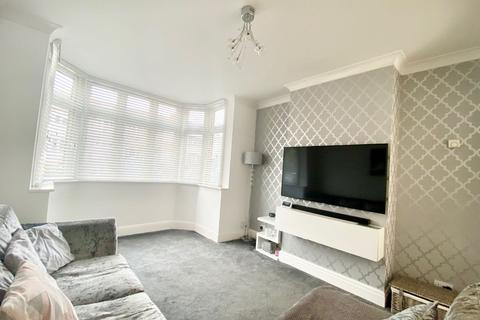 6 Rom Crescent, Romford, RM7 0PL