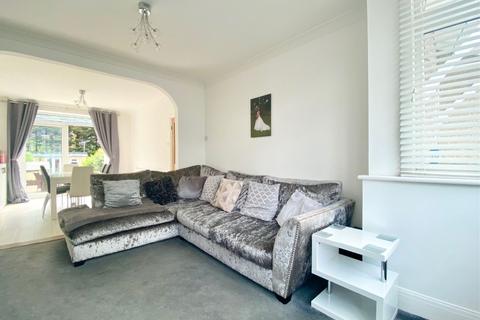 6 Rom Crescent, Romford, RM7 0PL