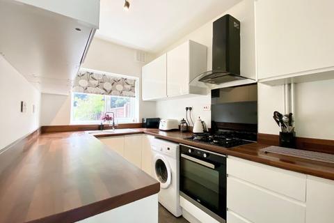 6 Rom Crescent, Romford, RM7 0PL