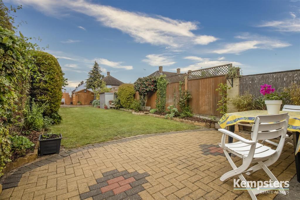 Rear Garden 1.jpg