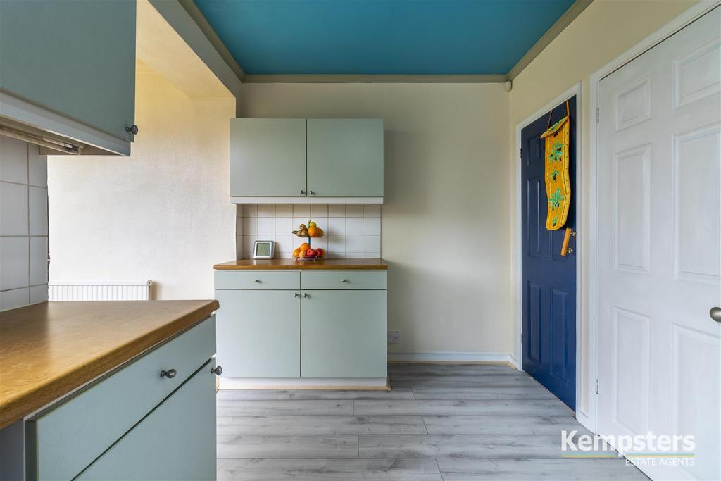 Kitchen 3.jpg