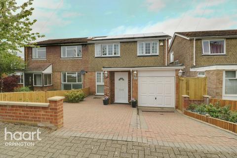 27 Finucane Drive, Orpington, BR5 4ED