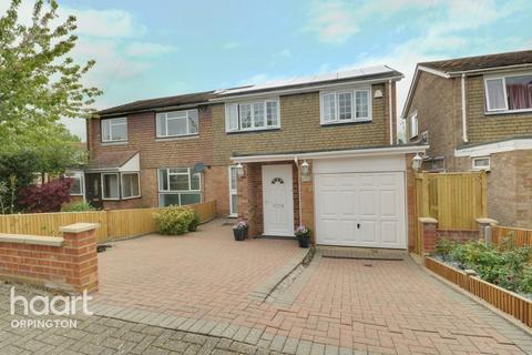 27 Finucane Drive, Orpington, BR5 4ED