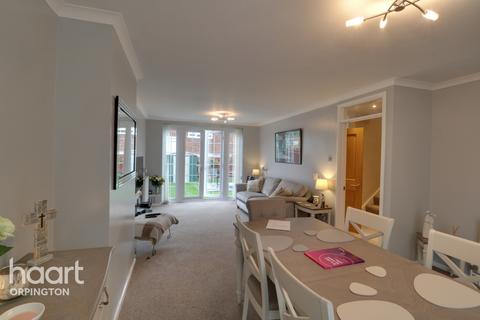 27 Finucane Drive, Orpington, BR5 4ED