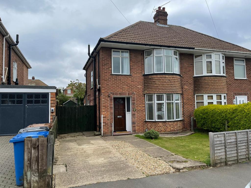 Ashcroft Road, Ipswich IP1 3 bed semidetached house £1,000 pcm (£231 pw)