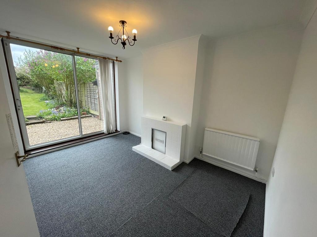 Ashcroft Road, Ipswich IP1 3 bed semidetached house £1,000 pcm (£231 pw)