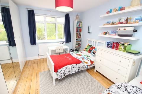 9 Avon Close, Worcester Park, KT4 7AQ