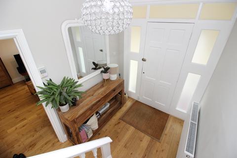 9 Avon Close, Worcester Park, KT4 7AQ