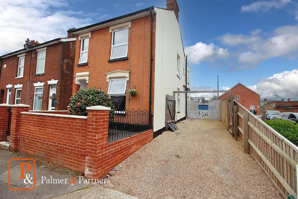 Camden Road, Ipswich 4 bed detached house £300,000