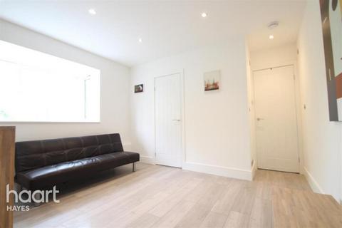 1 bedroom apartment to rent, Willenhall Drive, Hayes