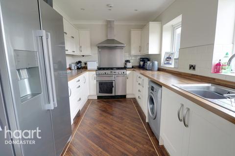 12 Sheep Dip Lane, Dunscroft, Doncaster, DN7 4AX