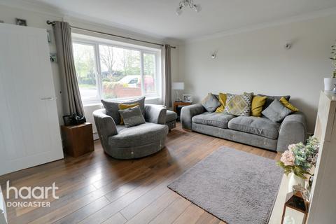 12 Sheep Dip Lane, Dunscroft, Doncaster, DN7 4AX