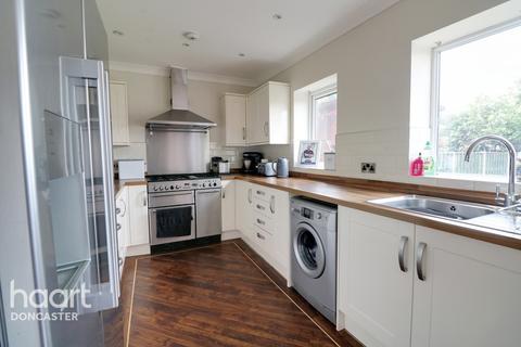 12 Sheep Dip Lane, Dunscroft, Doncaster, DN7 4AX