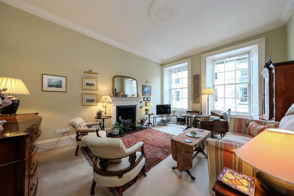 47/1 William Street, EDINBURGH... 3 bed flat £395,000