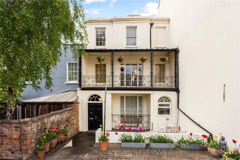 Berkeley Lawn Berkeley Street, Cheltenham, GL52 2SX