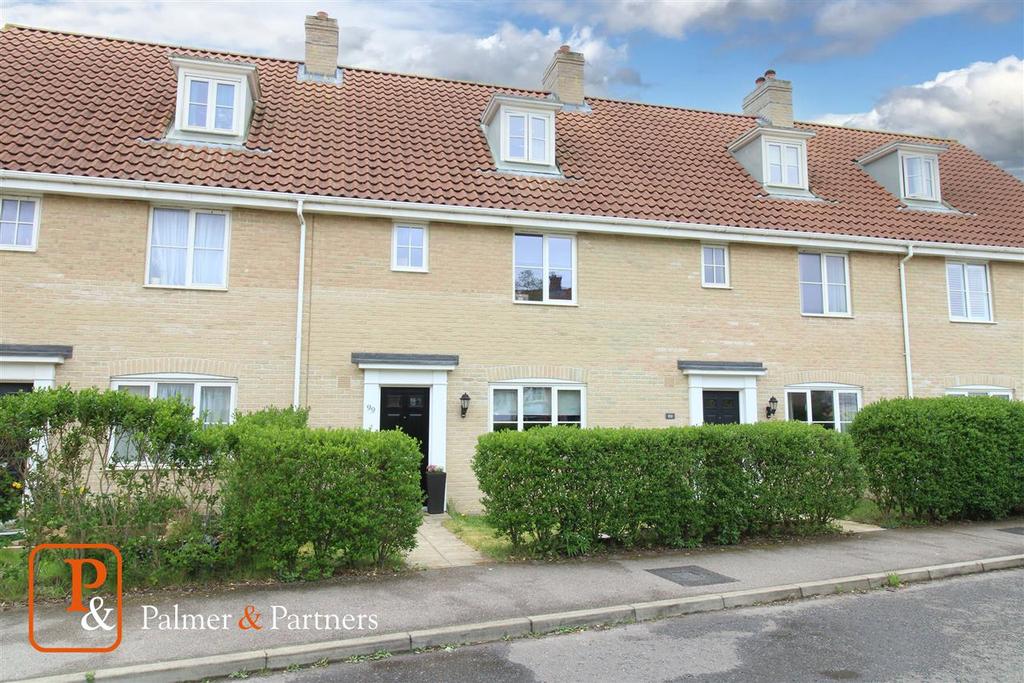 Warren Avenue, Saxmundham 3 bed townhouse £270,000