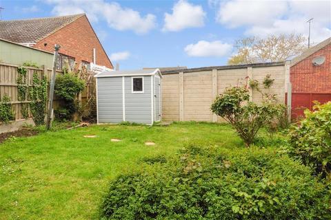 3 Admirals Walk, Minster On Sea, Sheerness, ME12 3AY