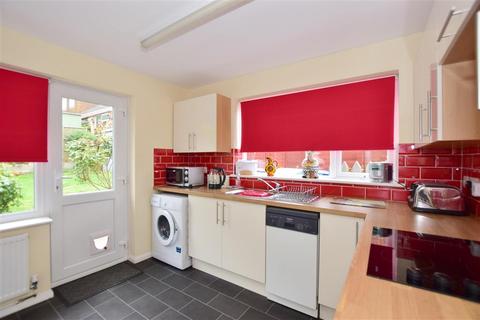 3 Admirals Walk, Minster On Sea, Sheerness, ME12 3AY