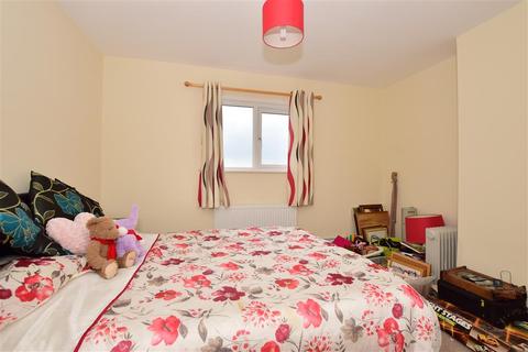 3 Admirals Walk, Minster On Sea, Sheerness, ME12 3AY