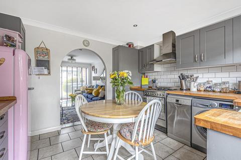 2 Drake Close, Horsham, RH12 5UB