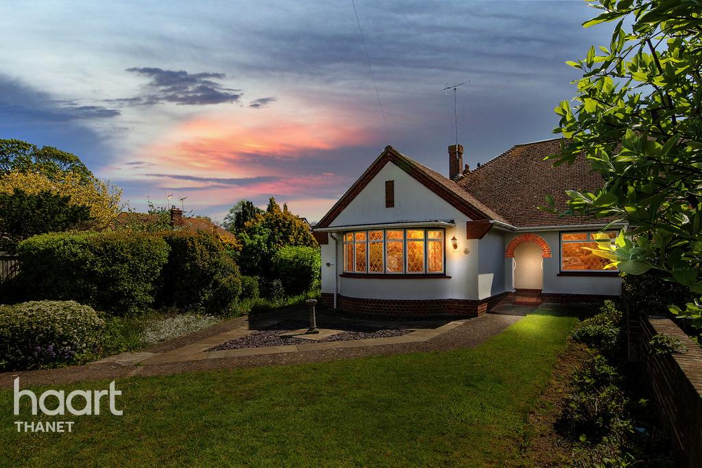 Salts Drive, Broadstairs 2 bed semidetached bungalow £350,000