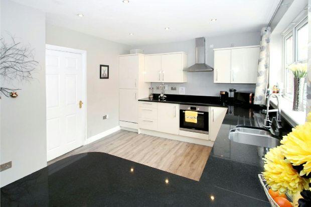 Dining Kitchen 4