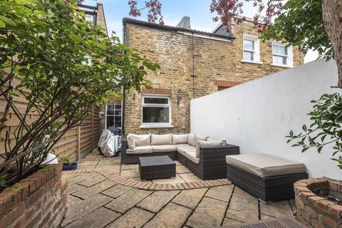 54 Queens Road, Thames Ditton, KT7 0QX
