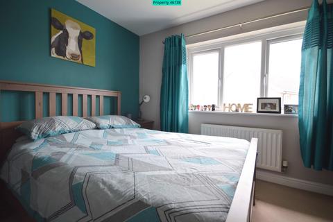 12 Corrib Road, Nuneaton, CV10 0QF