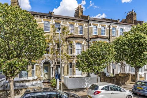 31a Ilminster Gardens, London, SW11 1PJ