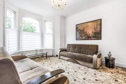 31a Ilminster Gardens, London, SW11 1PJ