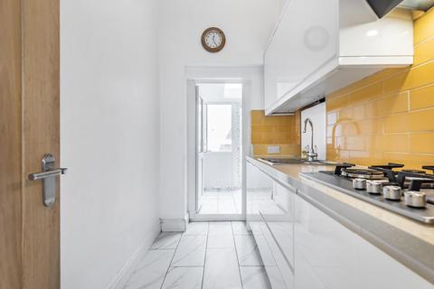 31a Ilminster Gardens, London, SW11 1PJ