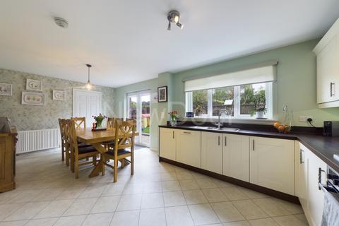 3 Gatehead Crescent, Bishopton, PA7 5QP