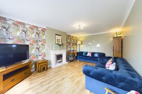 3 Gatehead Crescent, Bishopton, PA7 5QP