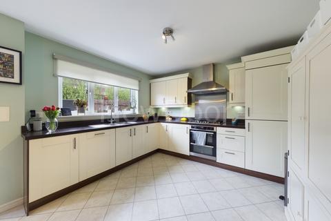 3 Gatehead Crescent, Bishopton, PA7 5QP