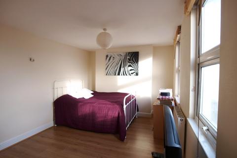 1 bedroom flat to rent, Plender Street, Camden, NW1