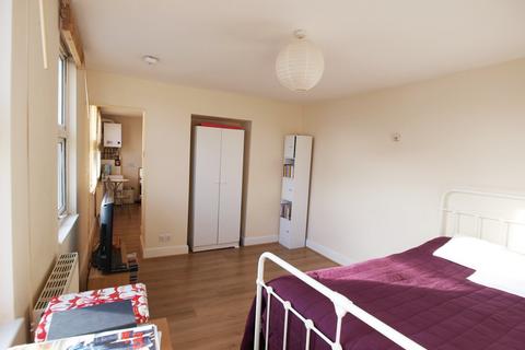 1 bedroom flat to rent, Plender Street, Camden, NW1