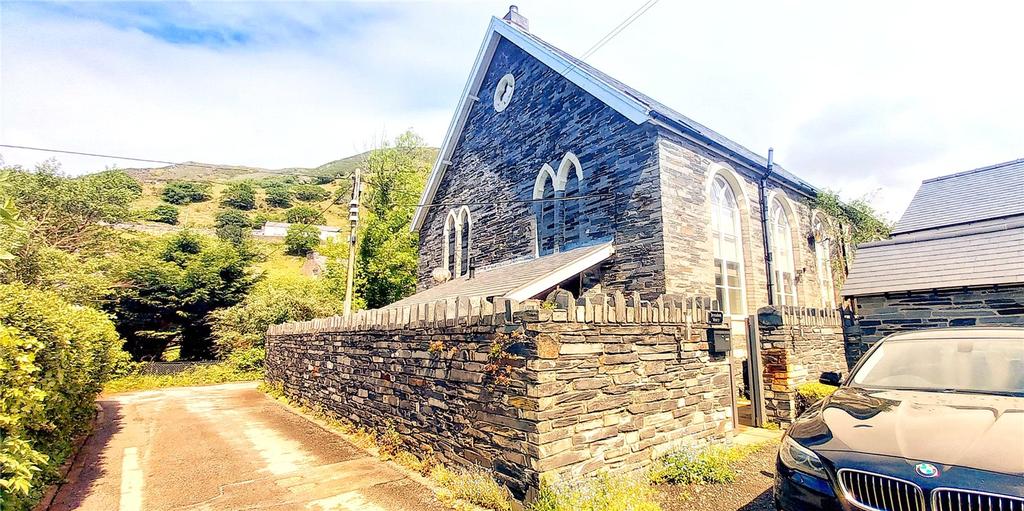 Llanegryn Street, Abergynolwyn, Tywyn, Gwynedd, LL36 3 bed semi