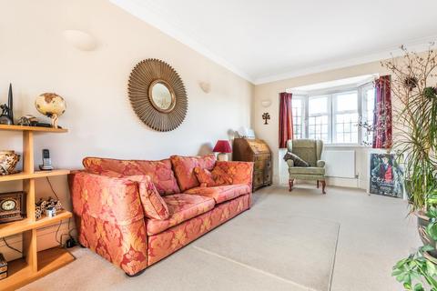 3 bedroom flat for sale - Epsom,  Surrey,  KT18